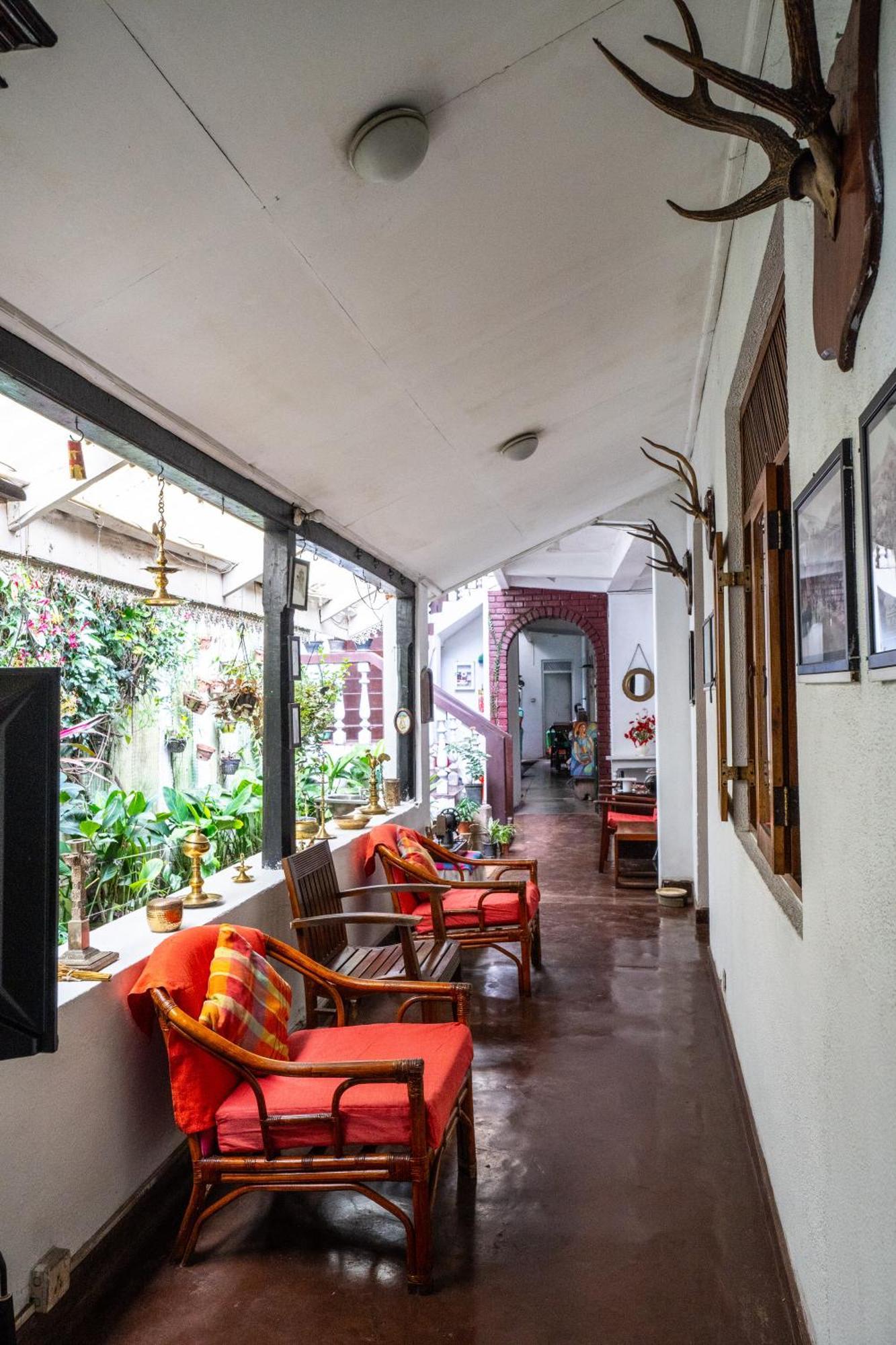 Kandy Inn Madugalle'S Family Guest House 外观 照片