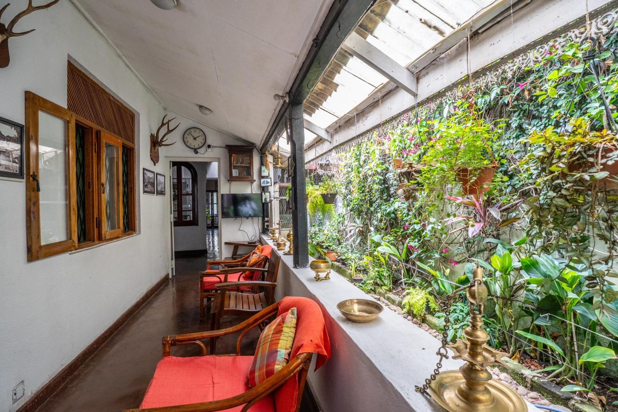 Kandy Inn Madugalle'S Family Guest House 外观 照片
