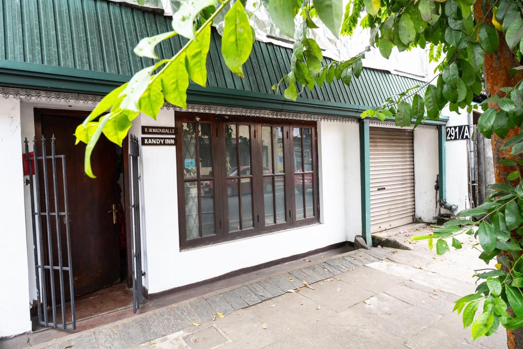 Kandy Inn Madugalle'S Family Guest House 外观 照片